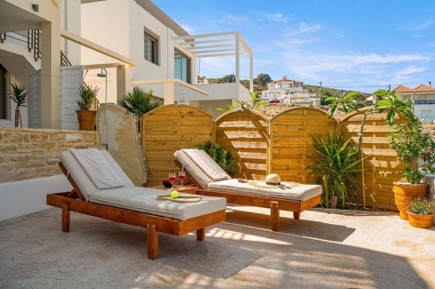 Ammokrinos Luxury Homes,150M From The Beach Kalamaki  Ngoại thất bức ảnh