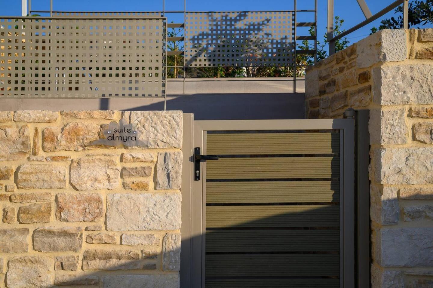 Ammokrinos Luxury Homes,150M From The Beach Kalamaki  Ngoại thất bức ảnh