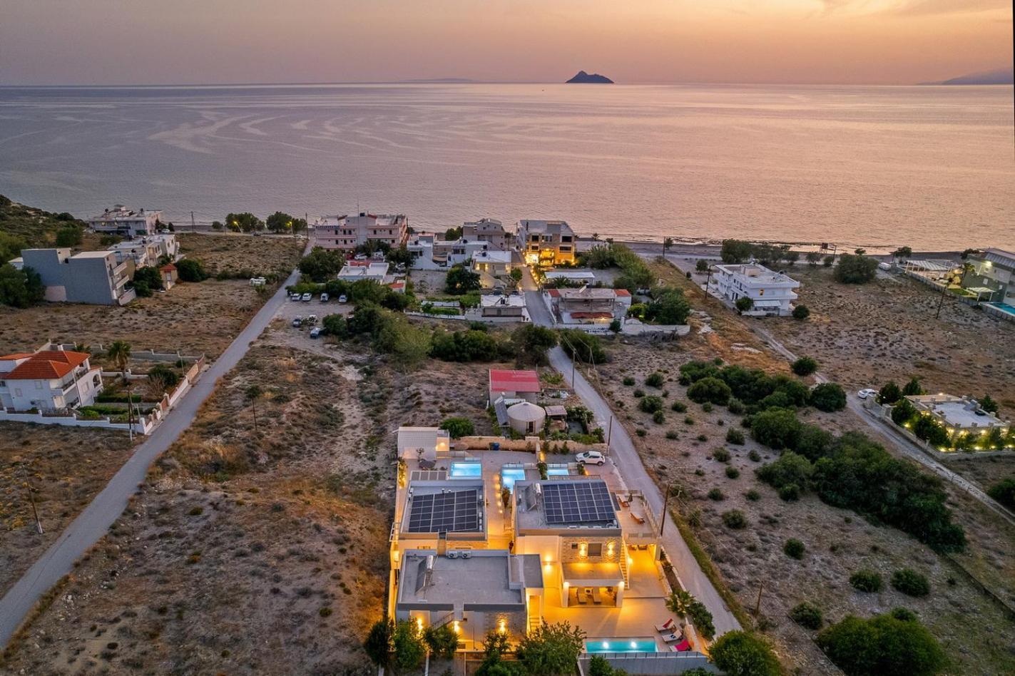 Ammokrinos Luxury Homes,150M From The Beach Kalamaki  Ngoại thất bức ảnh